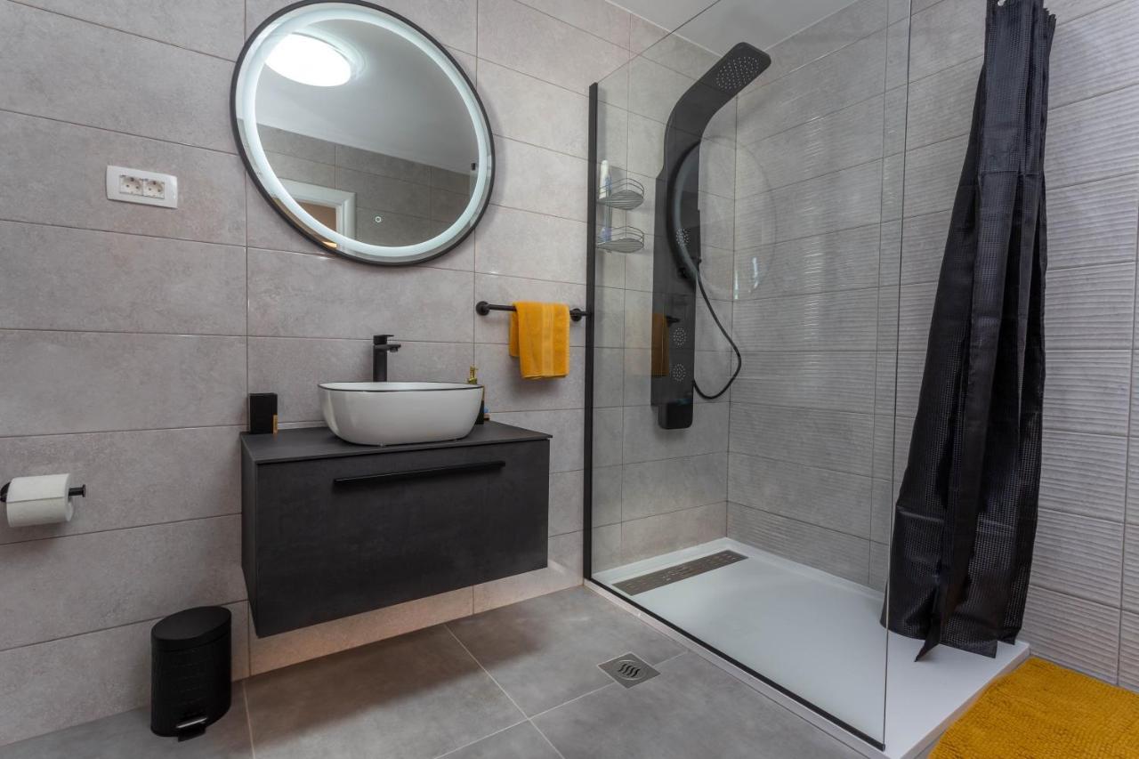 Deluxe Dreamy Room In The Center Of Hvar With Sea View Хвар Экстерьер фото
